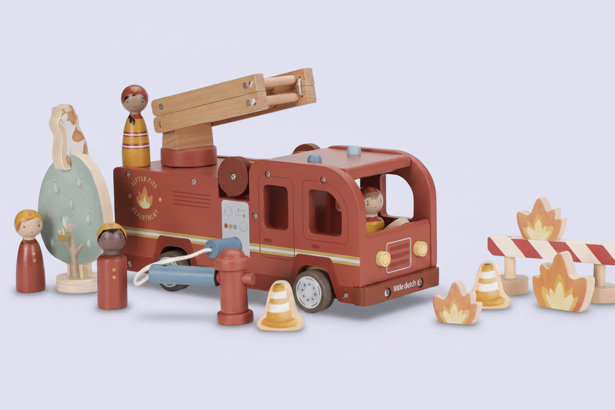 CAMION POMPIER | 4 FIGURINES